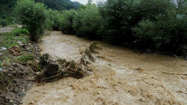 Етрополе обяви днес бедствено положение заради наводнения