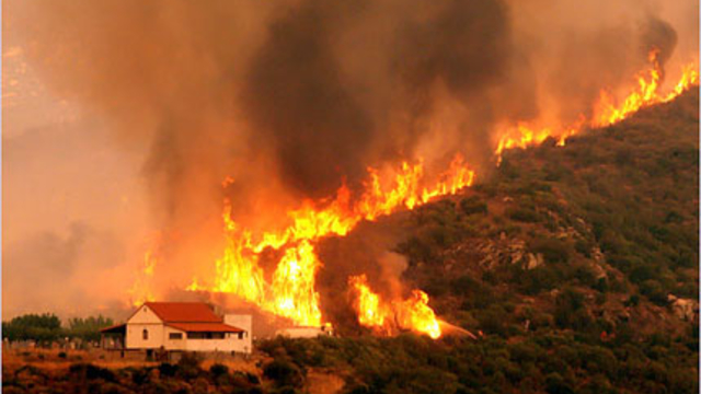 Жегата запали Гърция 2018 - Десетки жертви на огромни горски пожари в Гърция