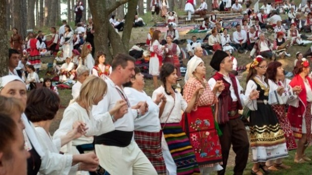 Жеравна 2018 - Започна Международният фестивал на народната носия в Жеравна 2018