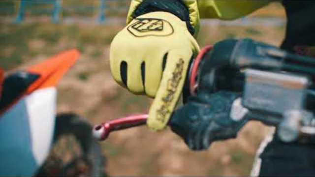 Официалне Трейлър "Пречупи агресията през goggless"