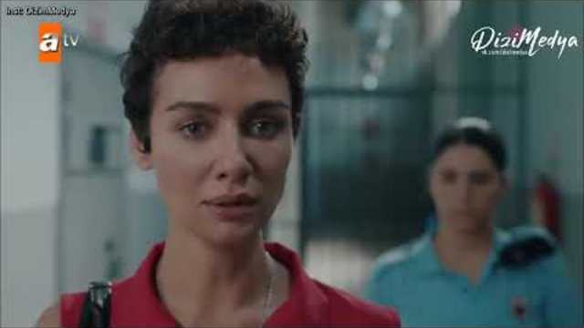 "Не плачь, мама" 1 серия — Алев выходит из тюрьмы (русские субтитры).