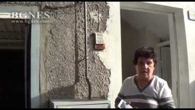 Пожар горя в междублоково пространство в Благоевград