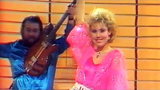 Lepa Brena - Mace moje - (TV NS 1984)