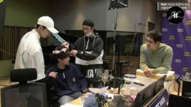 [Eng Es PT Sub] B1A4 SANDEUL receives BTS JIN's congratulation message on 100th day of radio DJ 산들 방탄소년단 진