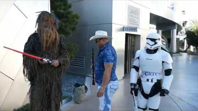 Чалга Парти и Геройте от Междузвени Войни с Дарт Вейдър Кючек в Лас Вегас