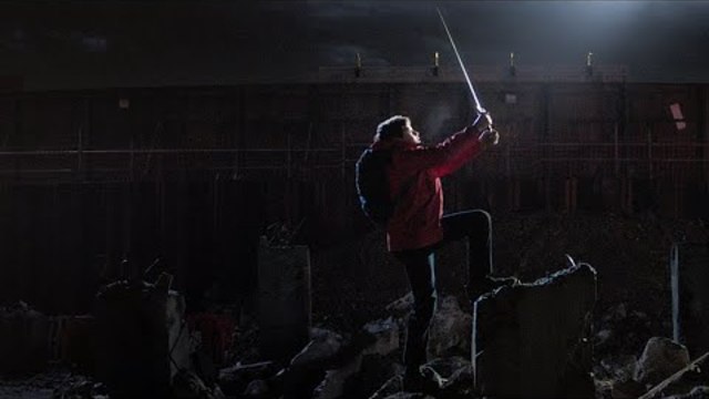 МОМЧЕТО, КОЕТО МОЖЕШЕ ДА БЪДЕ КРАЛ - Официален трейлър