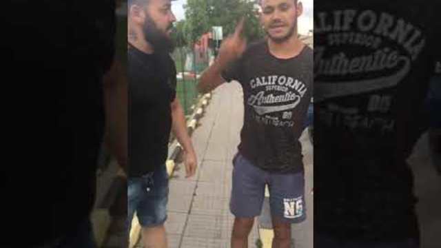 ЧОВЕКЪТ-КАСЕТОФОН. Е НЯМА ТАКЪВ СМЯХ