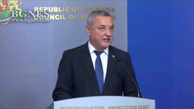 Валери Симеонов: Не приемам исканията за оставка заради ДАБЧ, неоснователни са