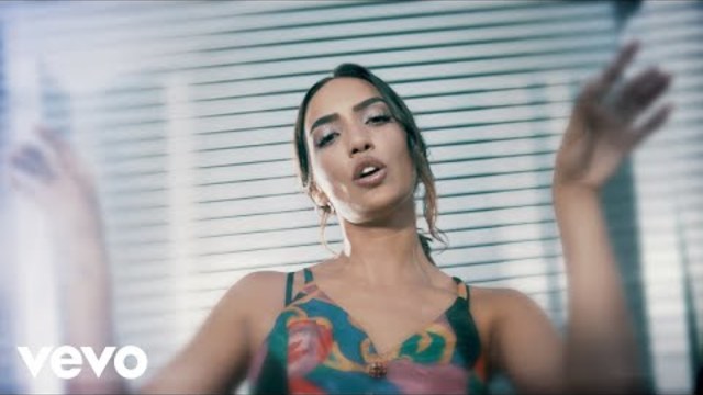 Manu Manzo - Caminando (Official Video)