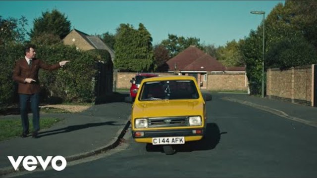 Rick Astley - She Makes Me (Official Video)