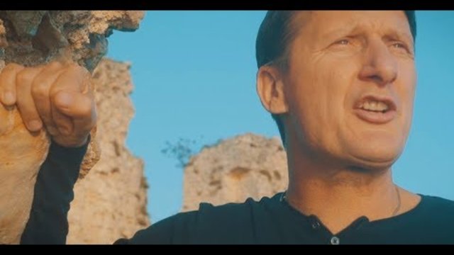 Ne mogu jubav krit - Tomislav Bralić i klapa Intrade (OFFICIAL VIDEO)