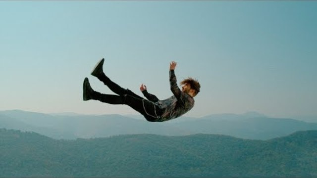 Davide Petrella  -  Lunapark (Official Video)