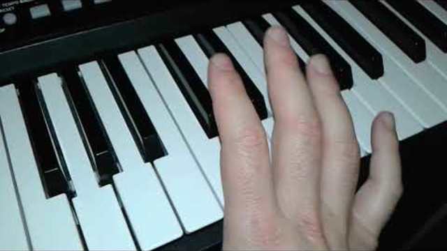 12.Импровизация в минорен-лад с 4 понижена+7# степен за двойка стил кючек със скала