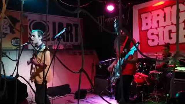 Спални места - Послушен (субтитри) 03.11.2018 live @grindhouse