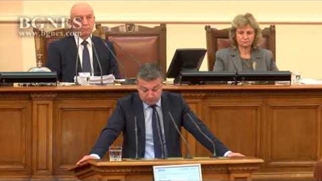 Драгомир Стойнев: От властта трябва да си тръгне цялото правителство