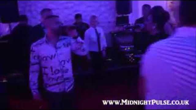 Смях: Мария пее "Стари рани" на живо Secret.bg