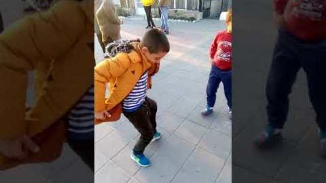 Играем кючек с братовчедите