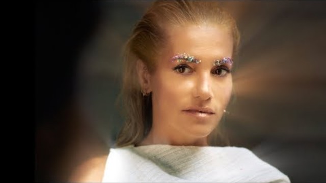 Dara Rolins - Sestry ft. Laris Diam |Official Video|