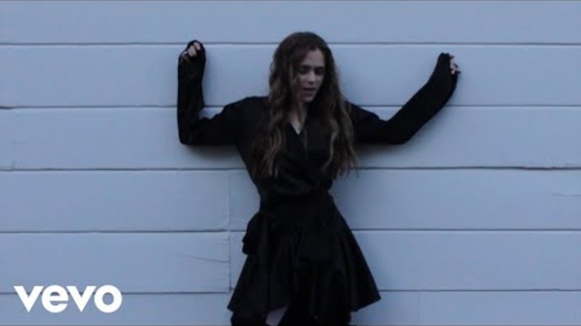 Fire Jane - Right Gear