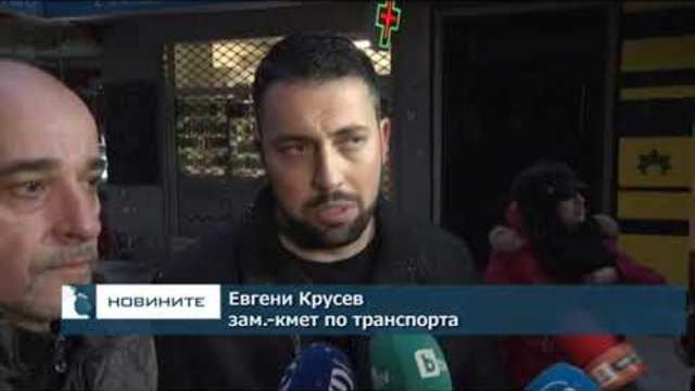 Над 130 снегопочистващи машини работят на терен в София