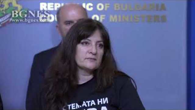 Менда Стоянова: Ангажиментът за повече средства през 2019 г. за хората с увреждания вече е факт