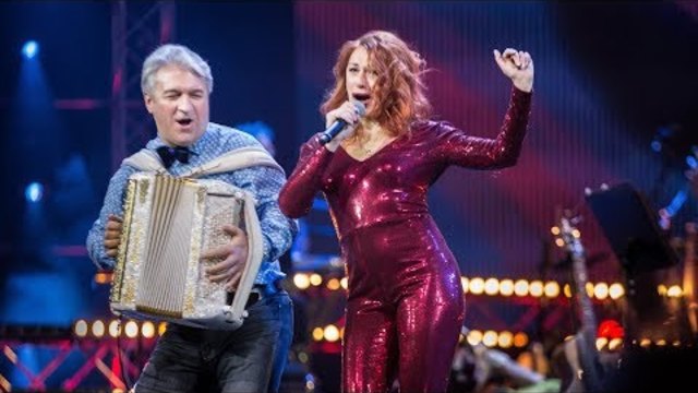 Алена Апина - " Смолоду"