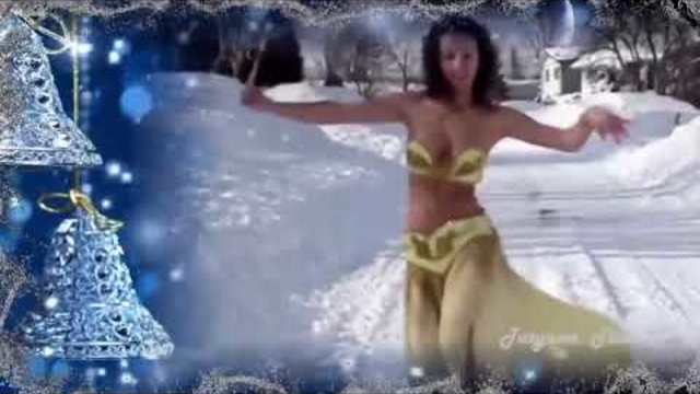 Завораживающий восточный танец  на снегу