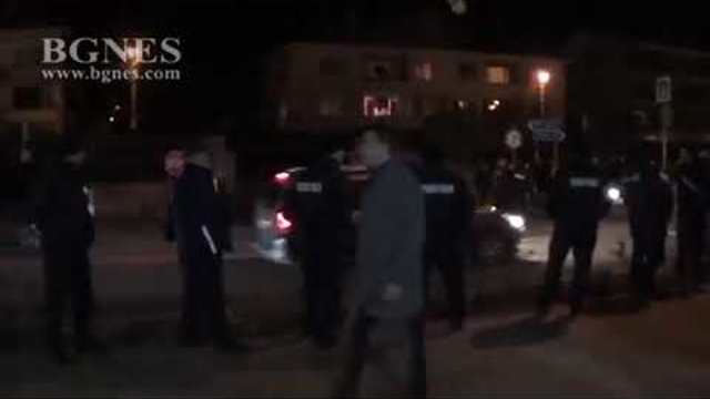 Протестиращи блокират през 5 минути Е-79 в района на Кресна