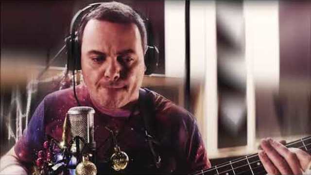 КИТОДАР ПЕЕ ЛЮБИМИТЕ ВИ ПЕСНИ