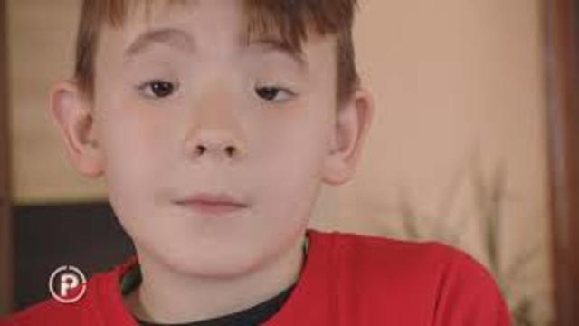 Zbog spuštenih kapaka vršnjaci ga zovu strašilom, a nakon vapaja njegove majke dogodilo se – čudoo!"