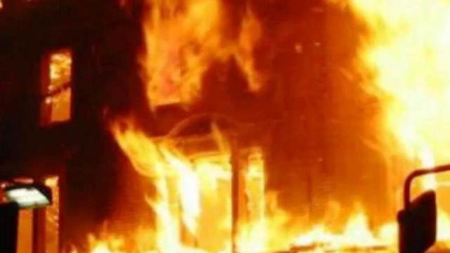 Пет момичета загинаха при пожар в игрална зала в Полша