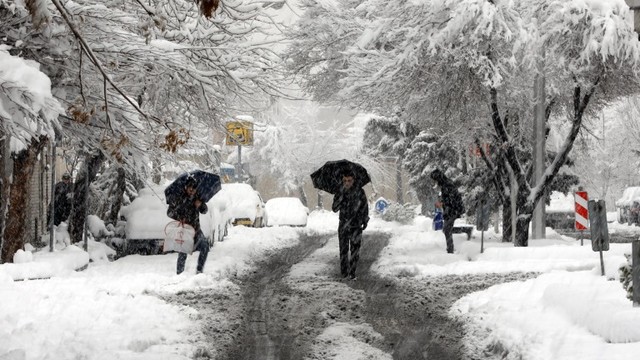 СНЕЖЕН ХАОС В ЕВРОПА 2019 Северна Гърция е под дебела снежна покривка! Ще завали ли сняг и в България