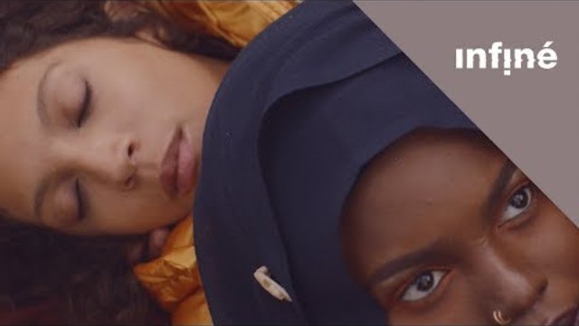 Léonie Pernet Feat. Hanaa Ouassim - Auaati (Official Video)