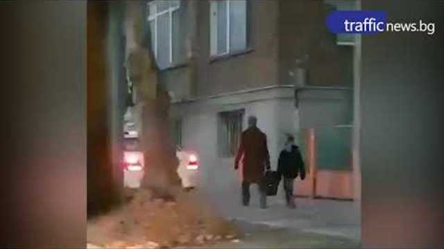 Шофьор шпори по тротоар в Пловдив