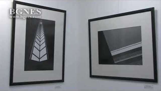 Изложба представя творческите търсения на ученици от фотографското училище