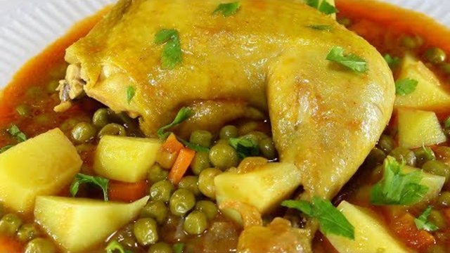 Грах яхния с пиле