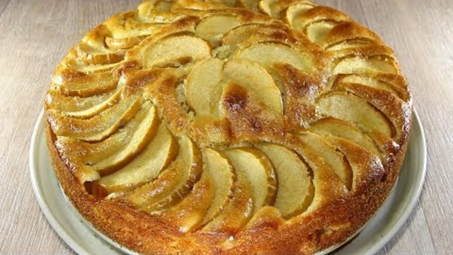 Ябълков Сладкиш Разкош