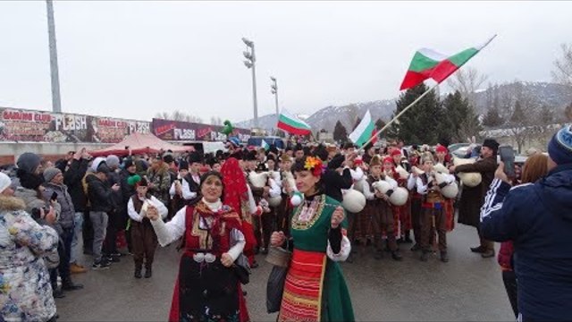 Над 3000 кукери се представят на стадиона в Симитли