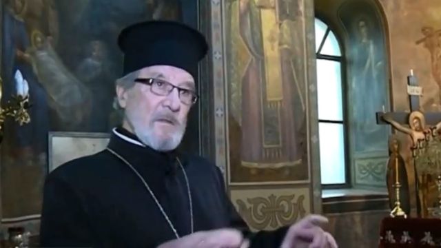 Хиляди левове оставени в олтара на църква в Асеновград