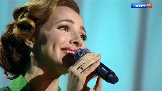 Екатерина Гусева   -   Лунной тропой