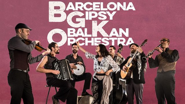 Криво садовско хоро - Barcelona Gipsy BalKan Orchestra (Live at Mittelfest Italy)