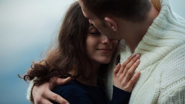 ИВИЦА ШЕРФЕЗИ   -   ЛЮБИТЕ, ПОКА ЛЮБИТСЯ!