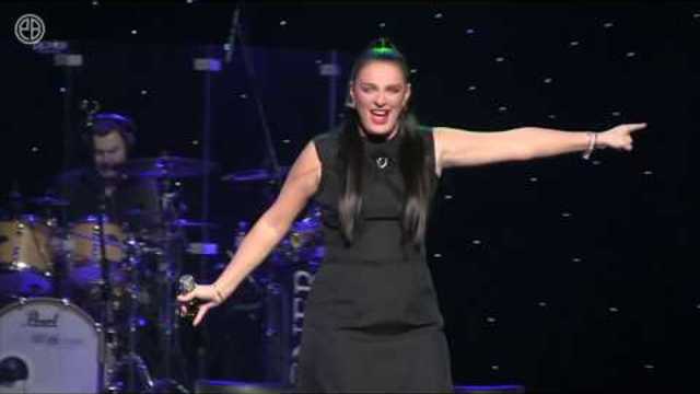 Елена Ваенга  -  Белый песок. БКЗ Октябрьский 02.02.2019