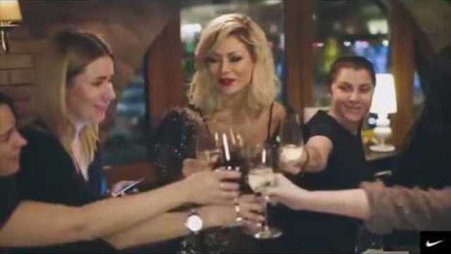 И ПОКА НЕ ВСТРЕЧУ СТАРОСТЬ, БУДУ ПЕТЬ И ТАНЦЕВАТЬ