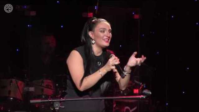 Елена Ваенга  -  Чёрный ворон. БКЗ Октябрьский. 02.02.2019