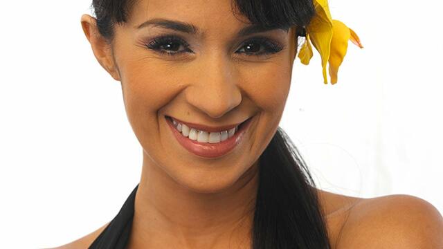 Deborah Buenrostro ~ "los angeles ahora no viven aqui".. Music video