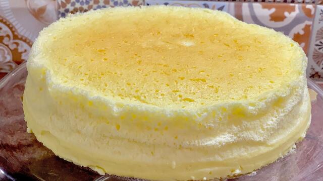 Чийзкейк - най-нежен, лек, пухкав, безтегловен... и мнооого вкусен!