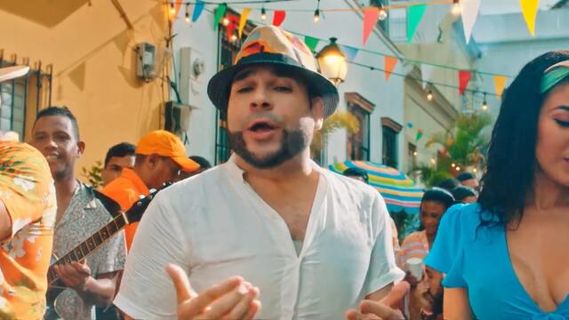 NEW! Romeo Santos FT.  El Chaval de la Bachata - *Canalla* (Official Video)