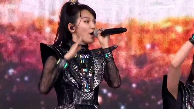 Babymetal - Карате @ Гластънбъри 2019